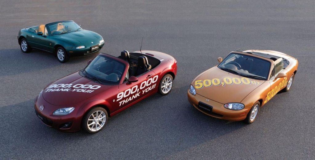 Od svog prvog izdanja 1989. Mazda je proizvela 900.000 primjeraka Mazde MX-5 Miata