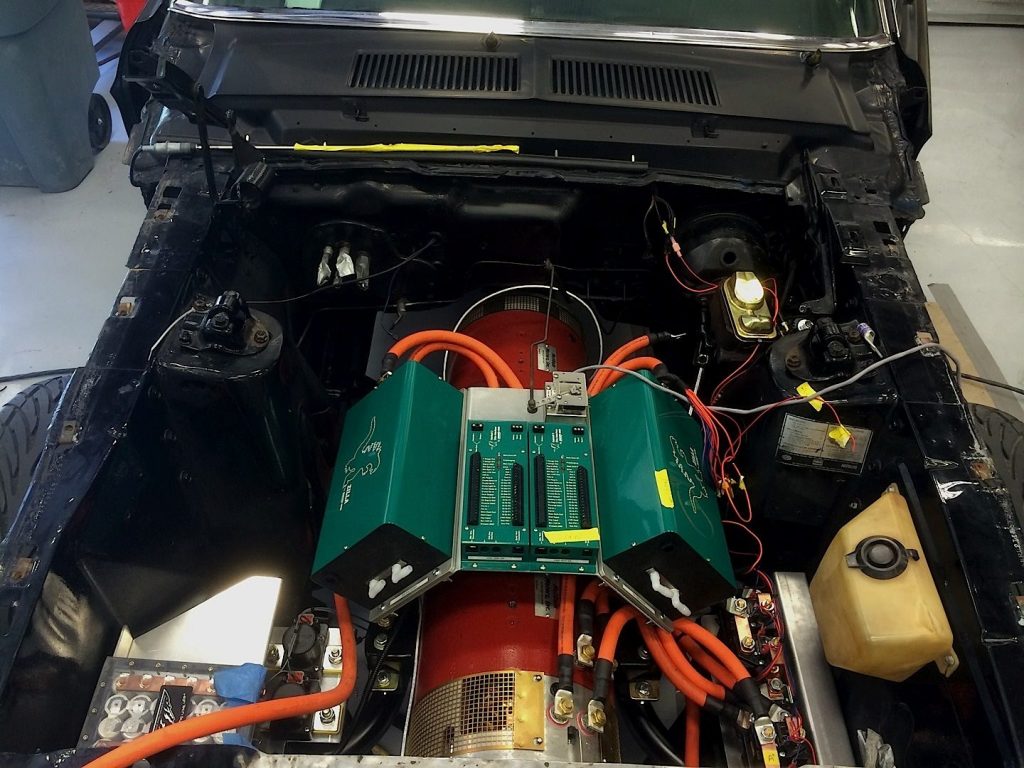 Zombie 222 - Električni Mustang