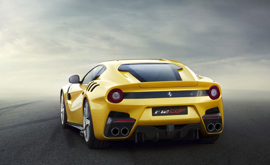 Čak i sa stražnje strane Ferrari F12 TDF znači viziju savršenstva.