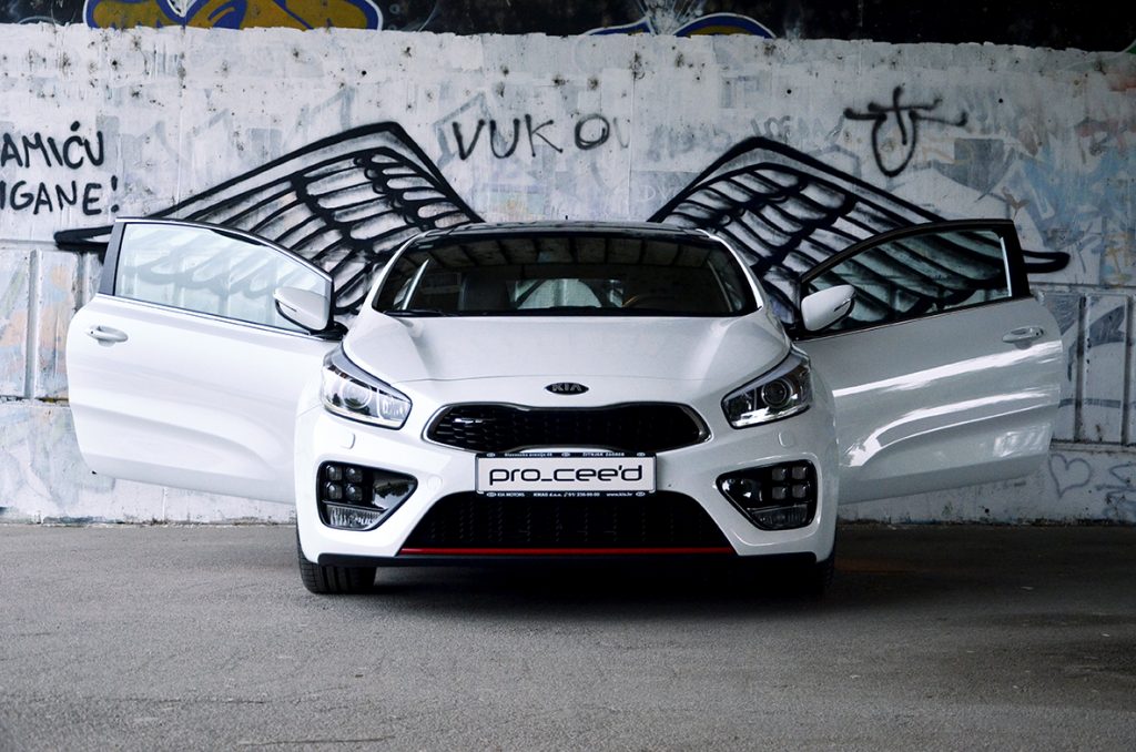 KIA ProCeed GT zbog svoje cijene baš i ne briljira na tržištu.