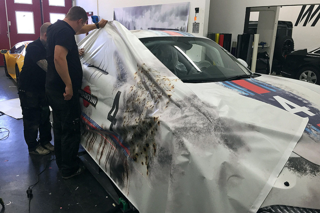 Porsche 911 GT3 RS by: WrapZone