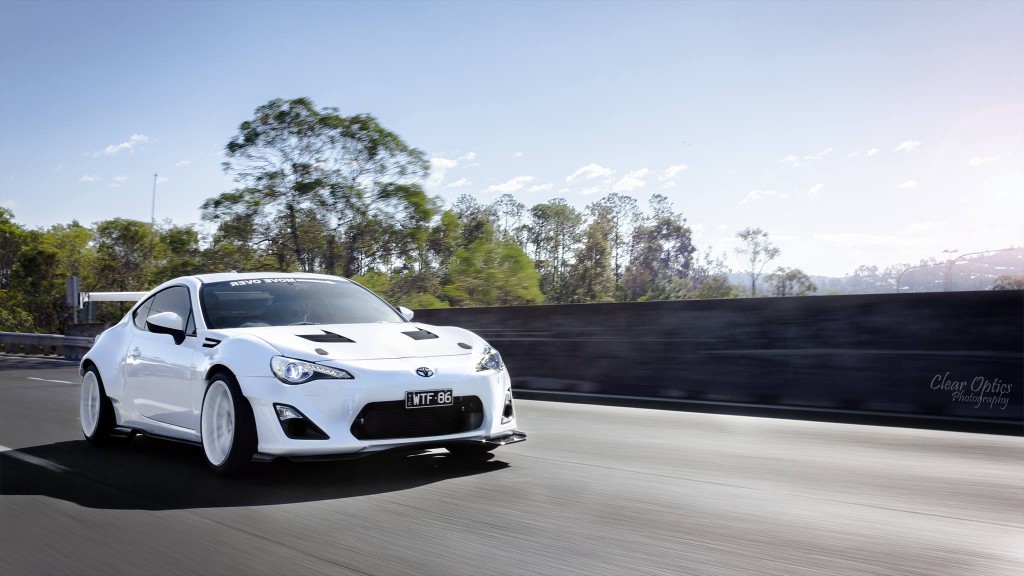 U ovom je stadiju automobil još imao FA20 motor