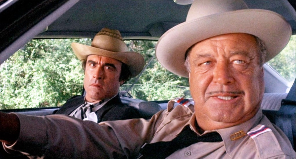 Legendarni šerif Buford T. Justice, odnosno Jackie Gleason.