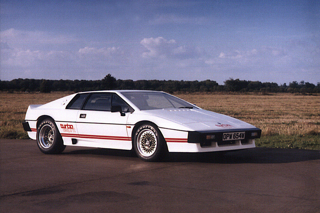 Lotus Esprit Turbo - krasan automobil s puno problema.