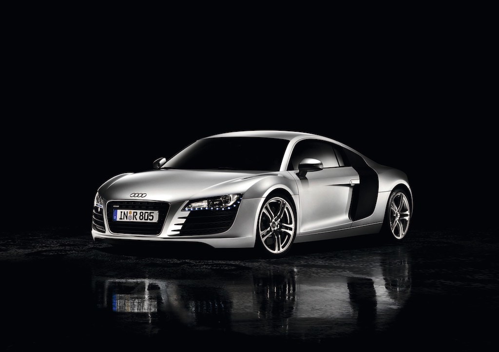 Audi R8 - dokaz da se uvijek može izaći iz ormara.