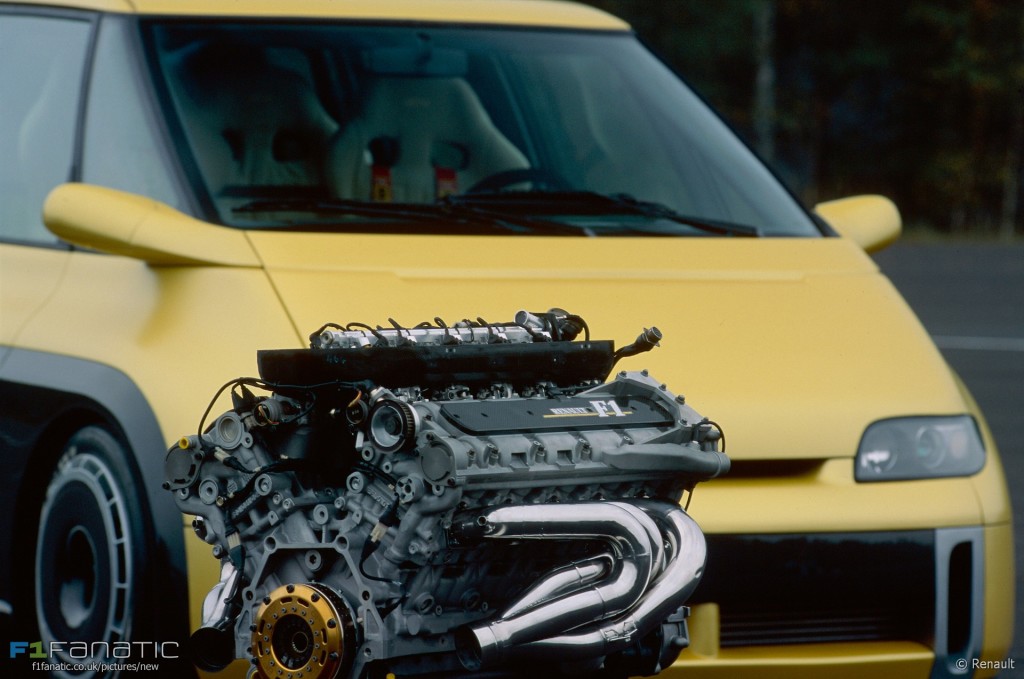 Renault Espace F1, i RS5 motor