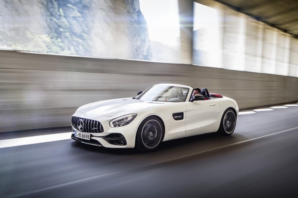 Mercedes-Benz AMG GT C kao izlazak iz sredine.