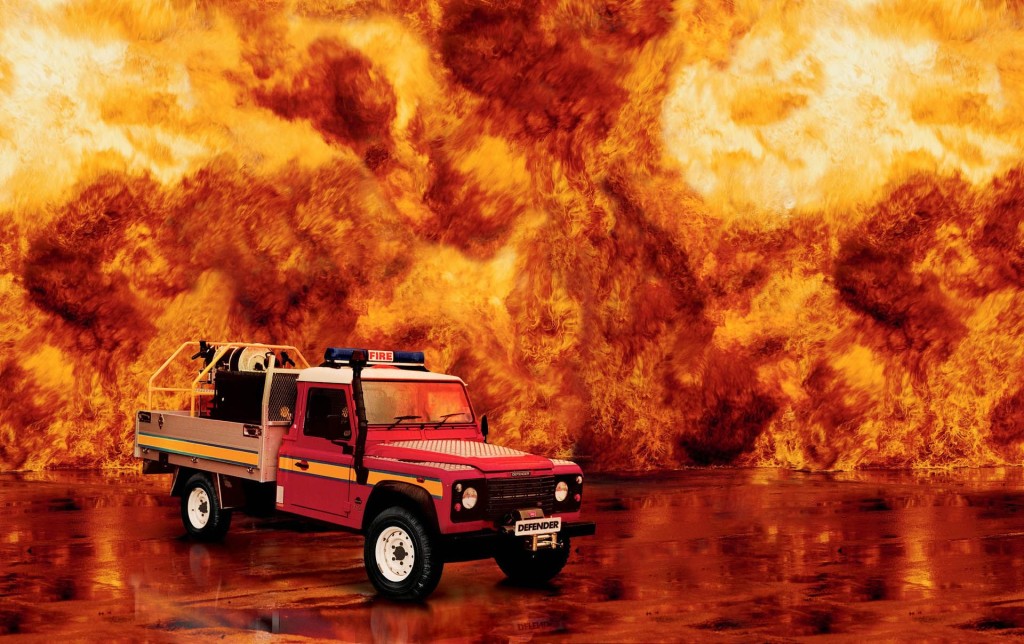 land-rover-70-25-LR_DEF_Single-Cab_Fire-Tender_2003-copy