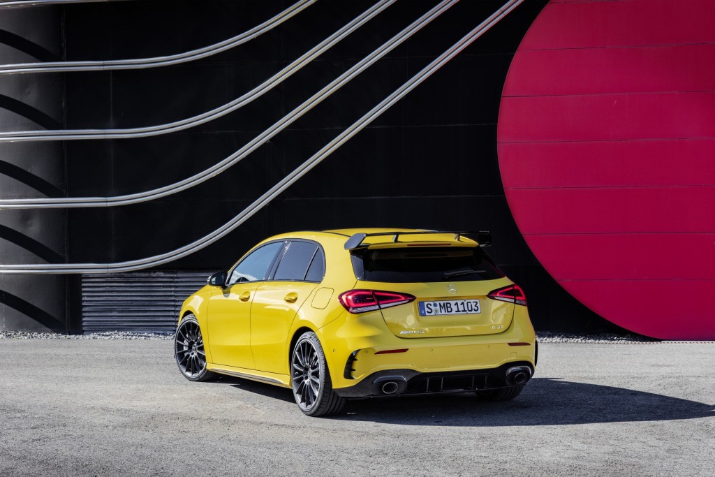 Da... AMG A35 4MATIC izgleda dobro. Jako dobro.