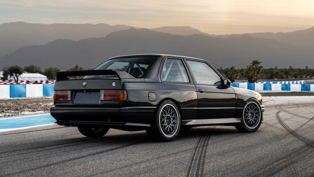 BMW E30 M3 by: Redux