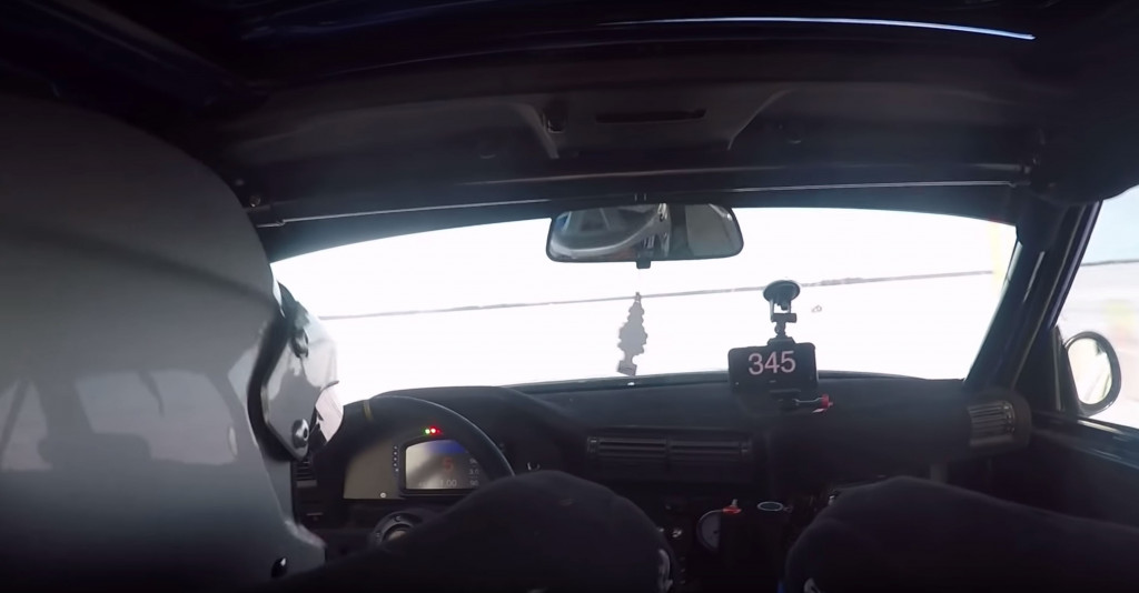 M3 E30 obara svjetski rekorda za najbrži automobil na ledu.